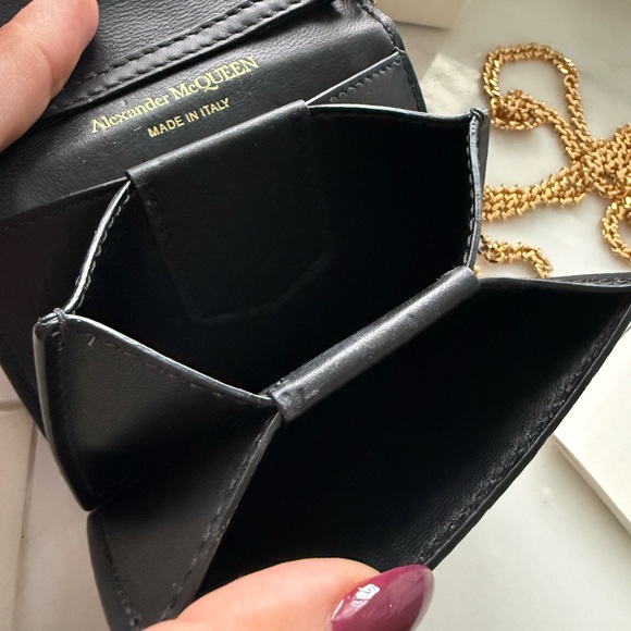 NEW Alexander McQueen Black Croc-Embossed Crossbody Cardholder on chain - Picture 7 of 16